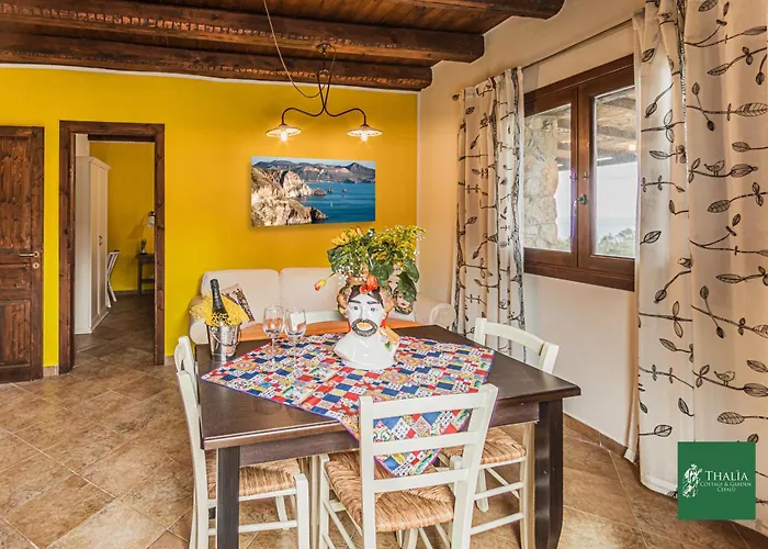 Thalia * צ'פאלו